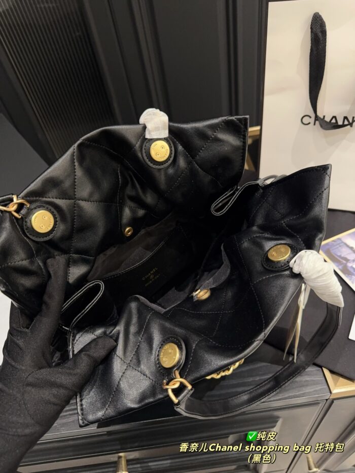 Chanel Shopping Bag Tote Black & Gold Quilted Leather Chunky Chain Straps Genuine Leather Vintage Design Generous Capacity - Image 9