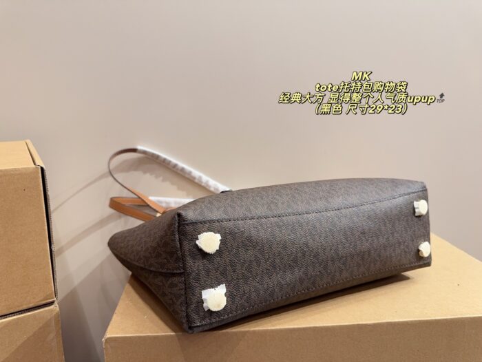 Michael Kors New Arrival Tote Shopping Bag Genuine Pvc Material, Classic And Elegant - Image 6