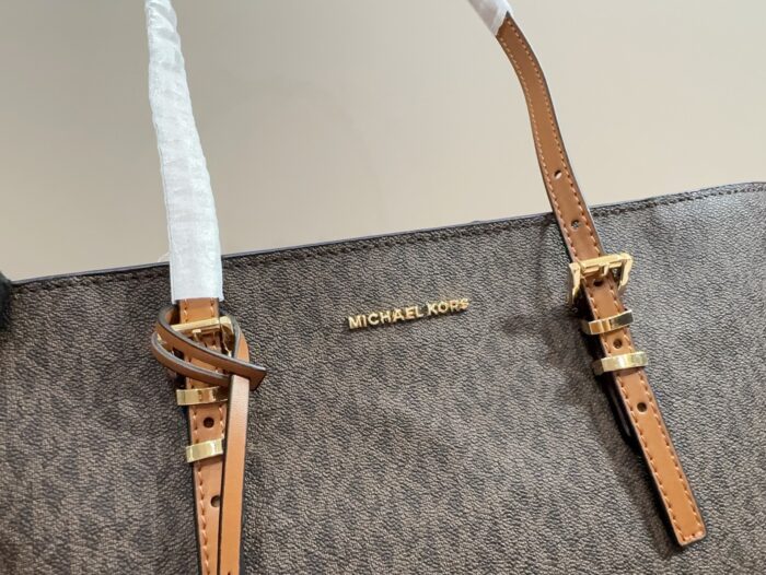 Michael Kors New Arrival Tote Shopping Bag Genuine Pvc Material, Classic And Elegant - Image 9