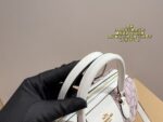 Coach Boston Pillow Bag Exquisite And Elegant Seasonally Versatile - Image 6