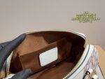 Coach Boston Pillow Bag Exquisite And Elegant Seasonally Versatile - Image 9