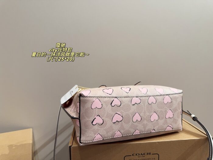 Coach City Tote Bag Minimalist, Versatile And Practical For Daily Use - Image 4