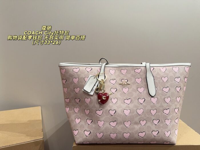 Coach City Tote Bag With Coin Purse Practical And Versatile Stylish For Everyday Outings - Image 1