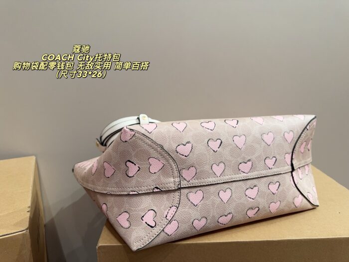 Coach City Tote Bag With Coin Purse Practical And Versatile Stylish For Everyday Outings - Image 6