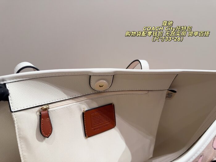 Coach City Tote Bag With Coin Purse Practical And Versatile Stylish For Everyday Outings - Image 8