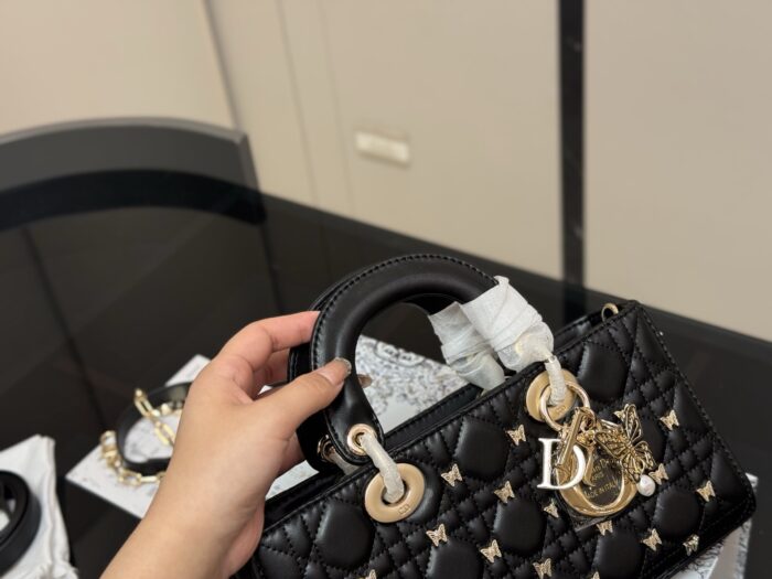 Dior Lady Horizontal Diana Bag 2025 New Style Double Strap With Butterfly Adornment Quilted Pattern Bag - Image 3