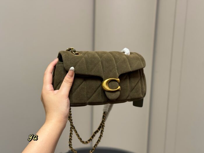 Coach Quilted Tabby25 Chain Version Quilted Versatile Bag - Image 9