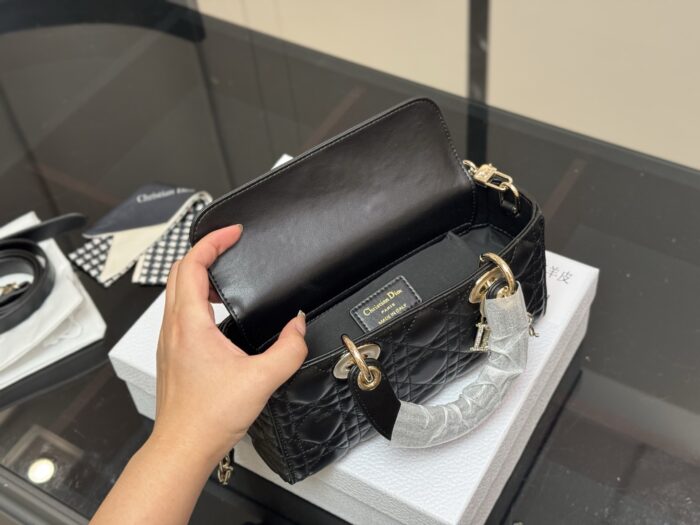Dior Lady Lambskin Horizontal Diana Bag 2025 New Silhouette Dual Straps - Image 4