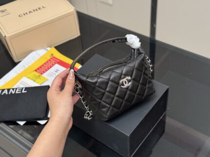 Chanel Hobo Bag Lightweight Yet Spacious Exquisitely Crafted And Practical Effortlessly Versatile