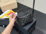 Chanel Hobo Bag Lightweight Yet Spacious Exquisitely Crafted And Practical Effortlessly Versatile - Image 7