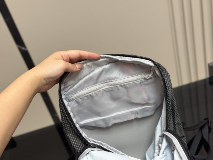 Arc'Teryx Mantis26 Backpack Lightweight, High-Capacity Perfect For Travel And Short Business Trips - Image 4