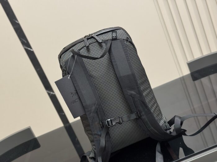 Arc'Teryx Mantis26 Backpack Lightweight, High-Capacity Perfect For Travel And Short Business Trips - Image 7