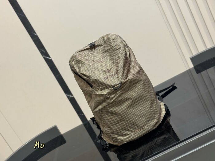 Arc'Teryx Mantis26 Backpack Lightweight, High-Capacity Perfect For Travel And Short Business Trips - Image 11