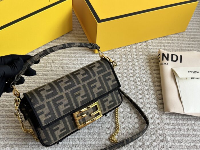 Fendi Baguette Shoulder/Crossbody Bag Effortlessly Street-Chic Compact And Adorable - Image 6