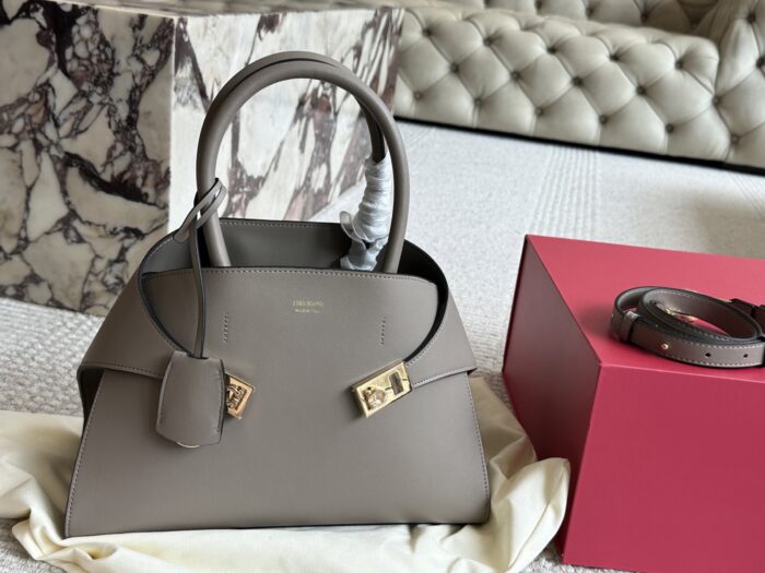 Ferragamo Trifolio Classic Shoulder Bag Adjustable Strap With Cancini Buckle Practical Card Slots Compact And Elegant - Image 8
