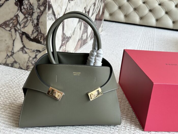Ferragamo Trifolio Classic Shoulder Bag Adjustable Strap With Cancini Buckle Practical Card Slots Compact And Elegant - Image 10
