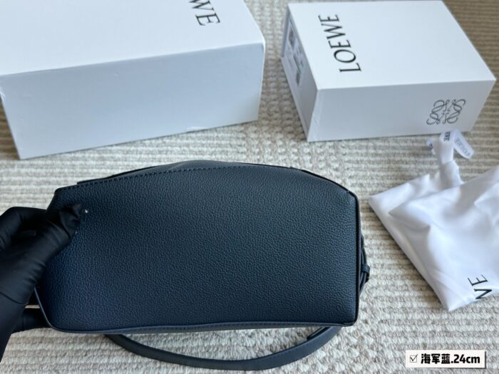 Loewe Puzzle Edge Glacier Blue Calfskin Geometric Bag Luxurious Texture - Image 7