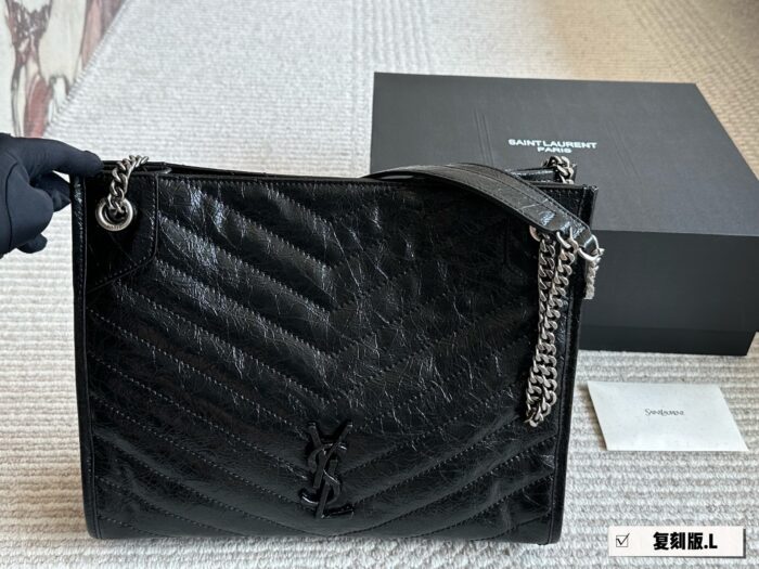 Yves Saint Laurent Niki Shopping Bag - Pure Black Logo, Magnetic Closure, Multi-Wear Commuter Bag - Image 7