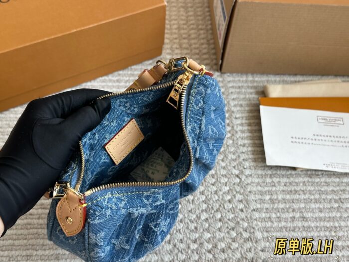 Louis Vuitton Denim Underarm Bag - Image 8