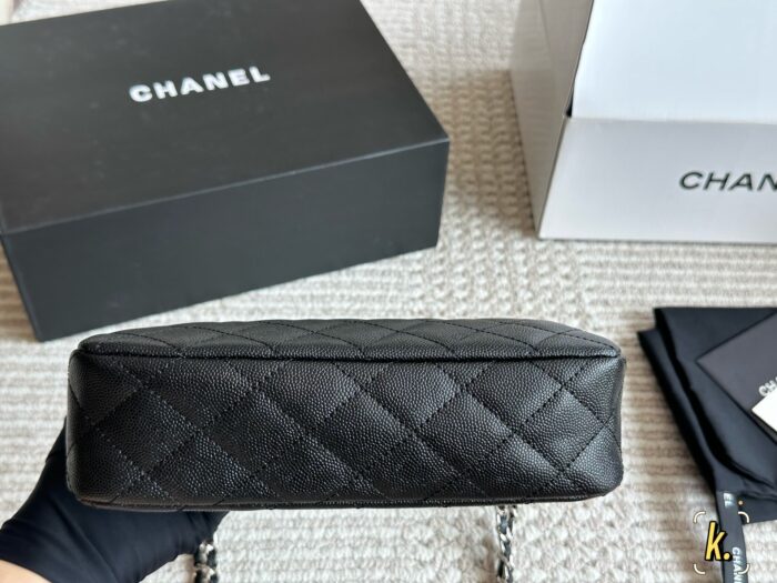 Chanel 25S Multi-Wear Handbag In Immaculate Condition - Image 8