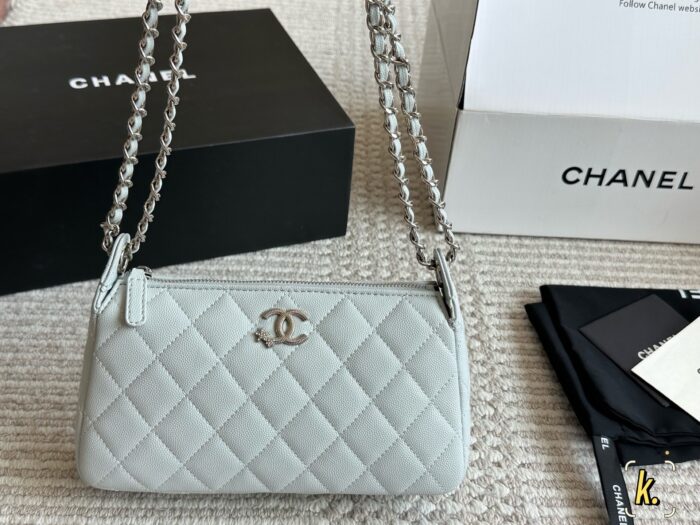 Chanel 25S Multi-Wear Handbag In Immaculate Condition - Image 13