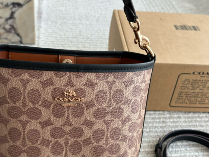 Coach New Classic Logo Bucket Bag Structured Silhouette Underarm Or Crossbody Carry Commuter Essential - Image 2
