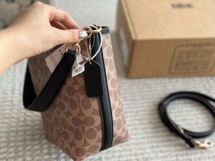 Coach New Classic Logo Bucket Bag Structured Silhouette Underarm Or Crossbody Carry Commuter Essential - Image 3