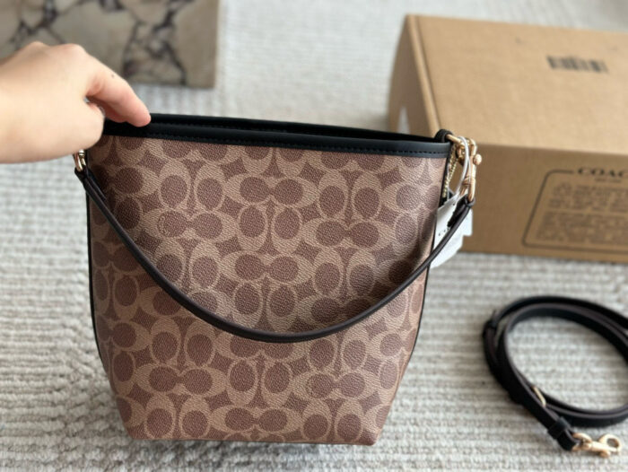 Coach New Classic Logo Bucket Bag Structured Silhouette Underarm Or Crossbody Carry Commuter Essential - Image 4