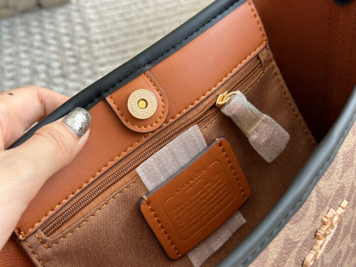 Coach New Classic Logo Bucket Bag Structured Silhouette Underarm Or Crossbody Carry Commuter Essential - Image 9