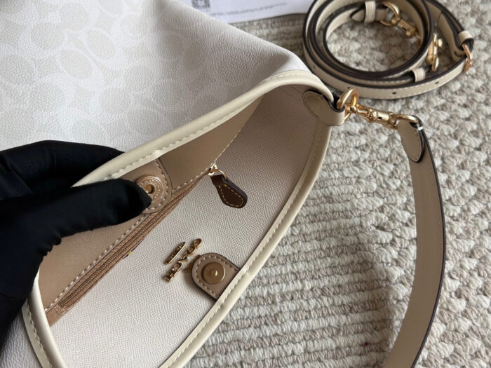 Coach New Bucket Bag Casual And Relaxed With A Structured, Full Silhouette Perfect For Underarm Or Crossbody Carry Essential For Commuting - Image 9