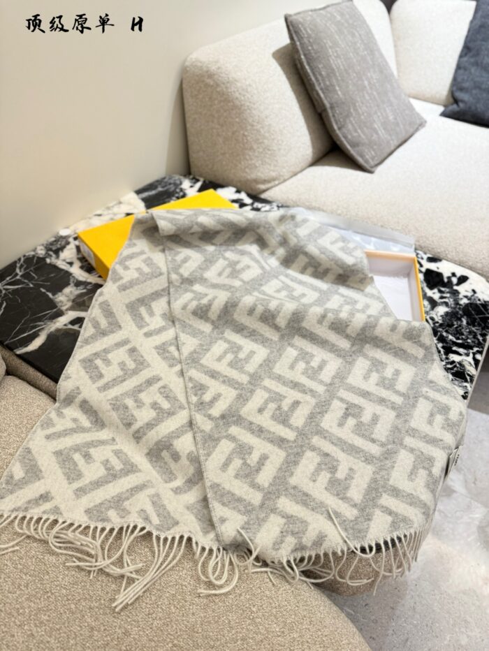 Fendi Soft-Coloured Cashmere Scarf: Plush, Elegant F-Letter Pattern Fringe Scarf - Image 6