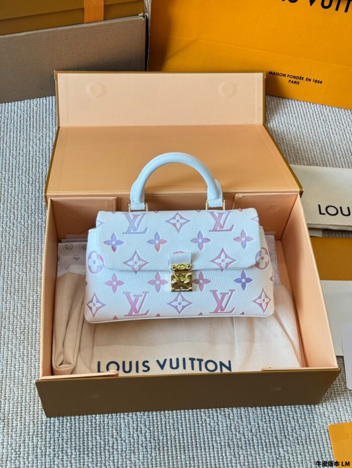 Louis Vuitton Madeleine Nano Treasure Bag Multi-Functional Chain Ample Capacity - Image 5