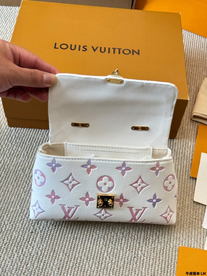 Louis Vuitton Madeleine Nano Treasure Bag Multi-Functional Chain Ample Capacity - Image 8