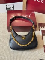 Gucci Aphrodite Replica Cowhide Crescent Underarm Bag Three-In-One Functionality Elegant, Durable And Practical