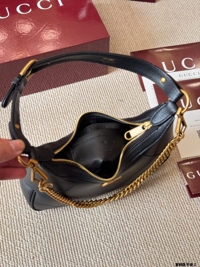 Gucci Aphrodite Replica Cowhide Crescent Underarm Bag Three-In-One Functionality Elegant, Durable And Practical - Image 9