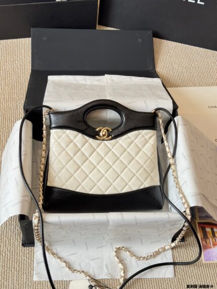 Chanel 24A 31 Bag Horizontal Version Replica Oil-Waxed Leather
