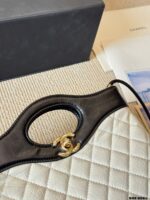 Chanel 24A 31 Bag Horizontal Version Replica Oil-Waxed Leather - Image 6