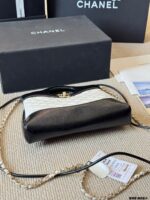 Chanel 24A 31 Bag Horizontal Version Replica Oil-Waxed Leather - Image 7