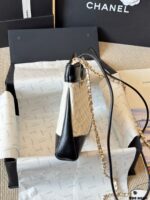 Chanel 24A 31 Bag Horizontal Version Replica Oil-Waxed Leather - Image 8