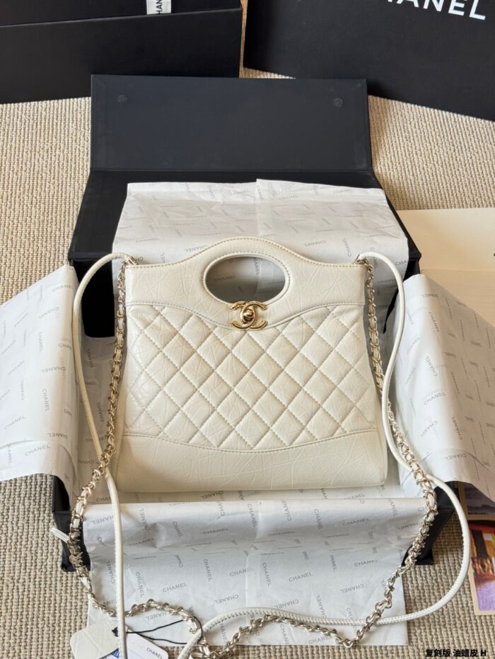 Chanel 24A 31 Bag Horizontal Version Replica Oil-Waxed Leather - Image 10