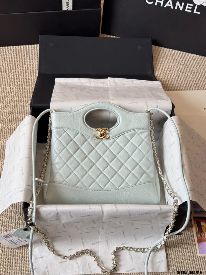 Chanel 24A 31 Bag Horizontal Version Replica Oil-Waxed Leather - Image 14