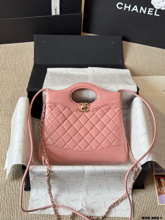 Chanel 24A 31 Bag Horizontal Version Replica Oil-Waxed Leather - Image 15