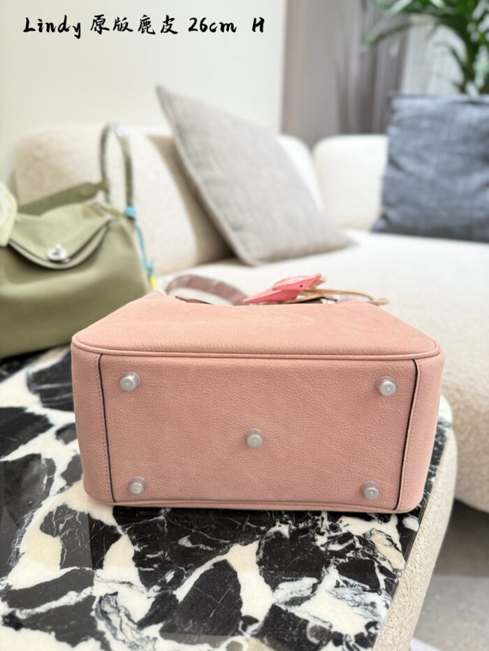 Hermes Lindy 26 3Q Cherry Blossom Pink Deer Skin Handbag - Princess-Style Effortless Charm - Image 4