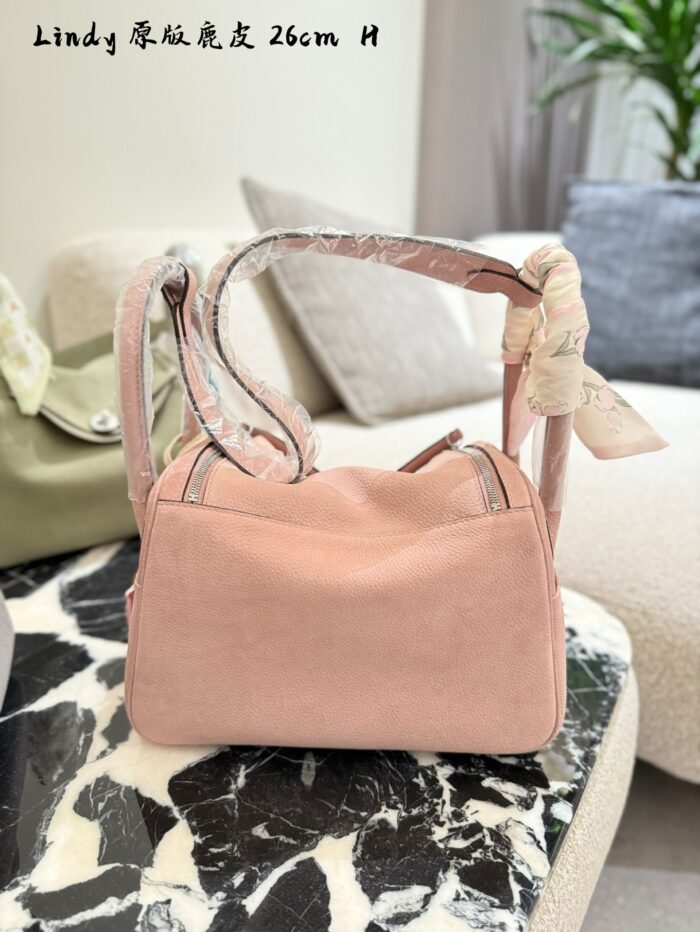 Hermes Lindy 26 3Q Cherry Blossom Pink Deer Skin Handbag - Princess-Style Effortless Charm - Image 5