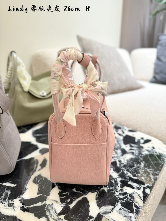 Hermes Lindy 26 3Q Cherry Blossom Pink Deer Skin Handbag - Princess-Style Effortless Charm - Image 6