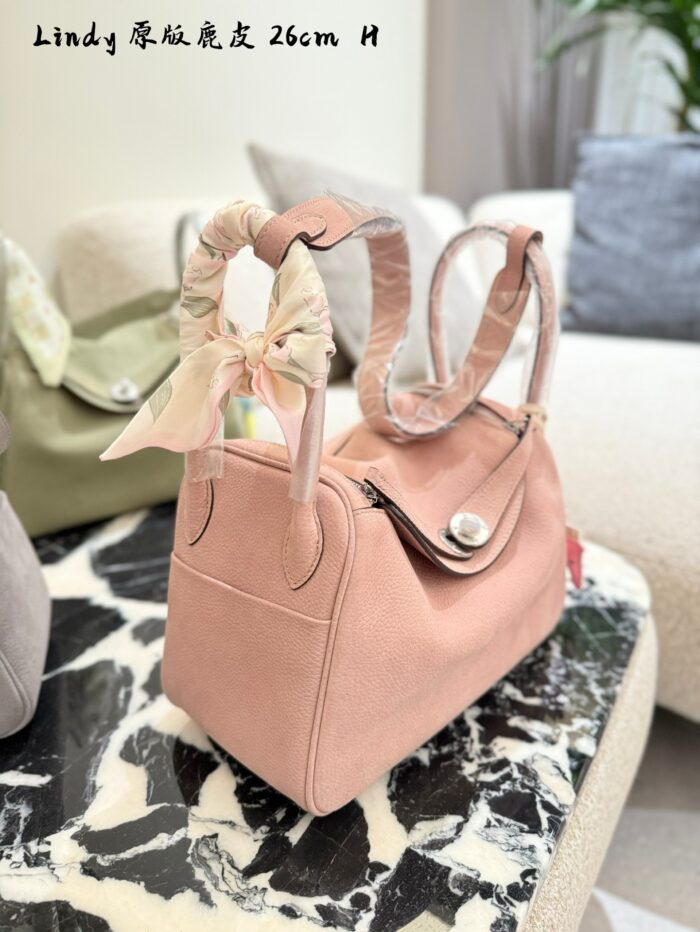 Hermes Lindy 26 3Q Cherry Blossom Pink Deer Skin Handbag - Princess-Style Effortless Charm - Image 7