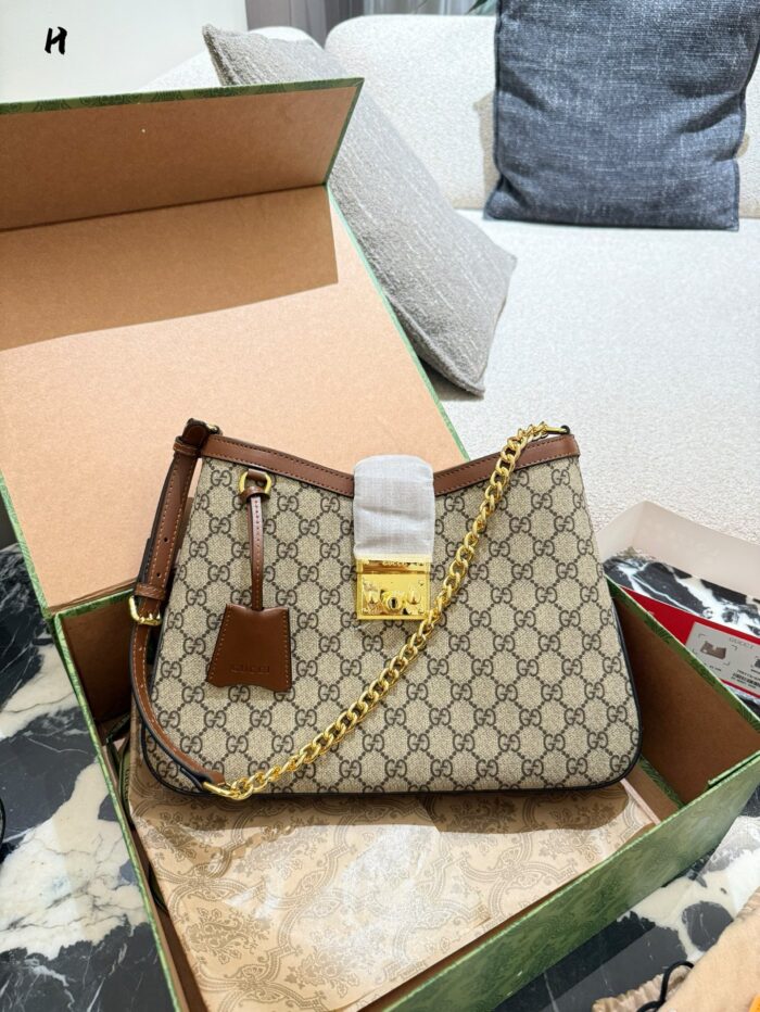Gucci Padlock Series Medium Backpack 2024 New Arrival Lightweight, Sleek, Structured Professional Commuter Bag - Image 2