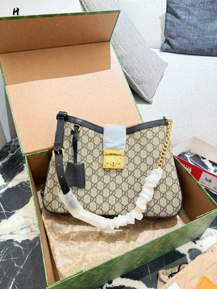 Gucci Padlock Series Medium Backpack 2024 New Arrival Lightweight, Sleek, Structured Professional Commuter Bag - Image 8