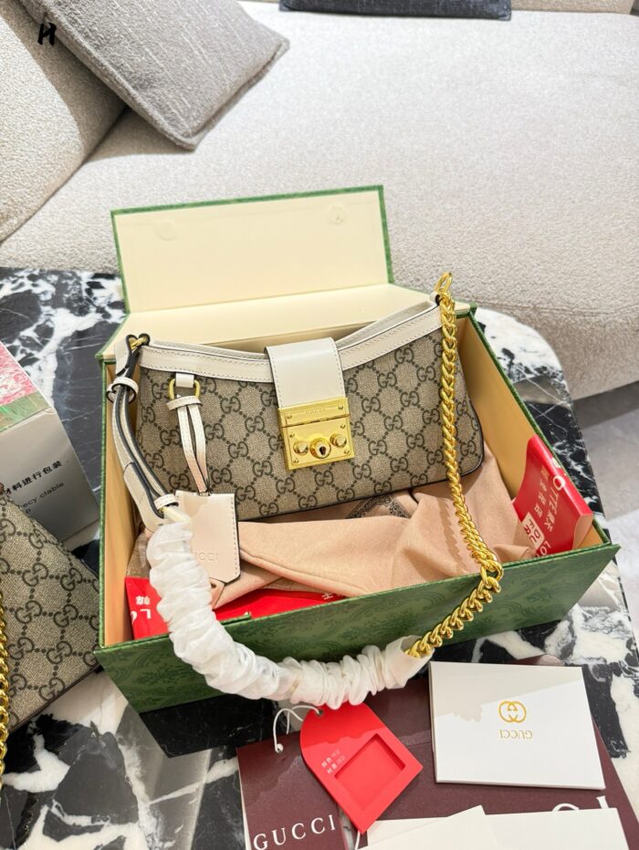Gucci Padlock Mini Shoulder Bag Gg Supreme Canvas Padlock Clasp Adjustable Leather Chain Strap - Image 2