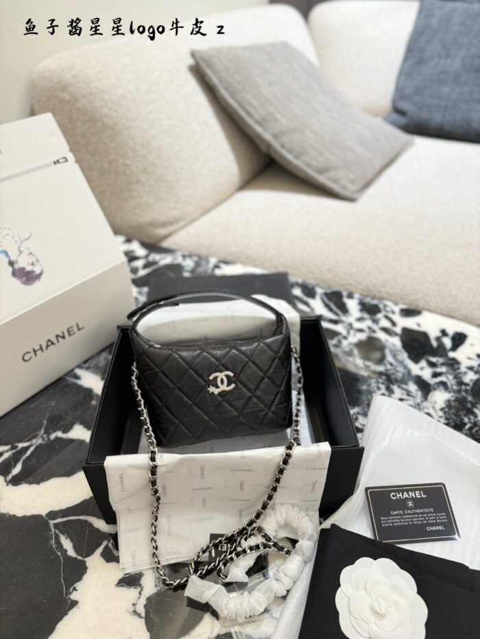 Chanel 25B Star Lunchbox Bag In Silver Buckle Caviar Calfskin - Image 3